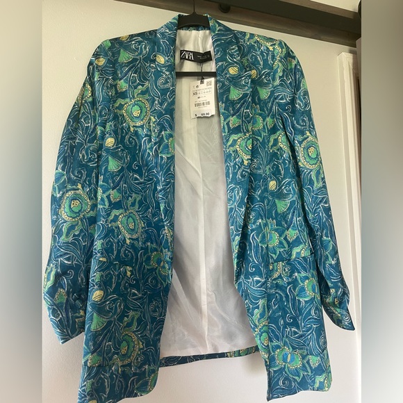 NWT silky and colorful lightweight Zara blazer size XS - Picture 1 of 2